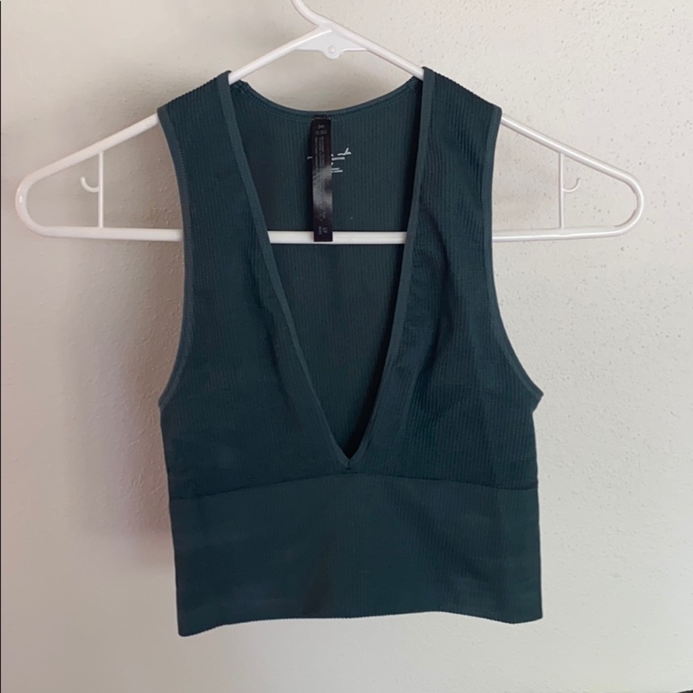 Seamless plunging bra top